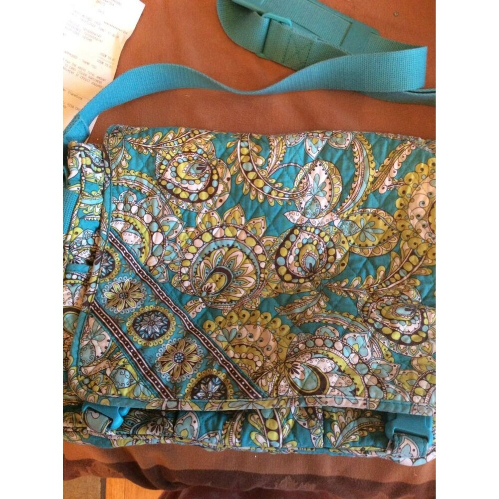 INVENTORY REDUCTION SALE. Vera Bradley Messenger/Computer Bag NB